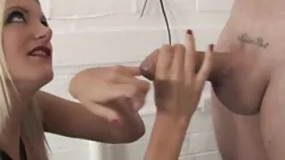A feiticeira peituda ...