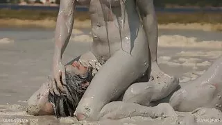 Mamãe tesão com peit ...