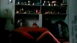 Garota suja de cabel ...