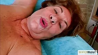 Loira luxuriosa de s ...