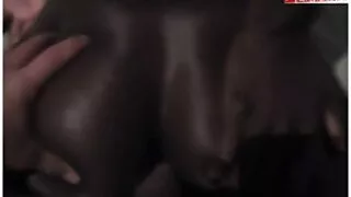 Garota negra em meia ...