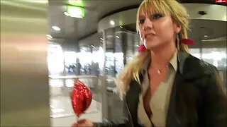 Adolescente morena d ...