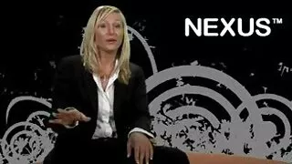 Garota loira peituda ...