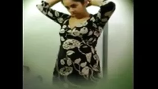 Diva pornô ultrajant ...